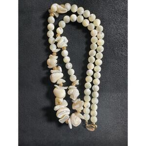 Vintage Miriam Haskell Mother Of Pearl Single Strand Necklace 1950-1960s